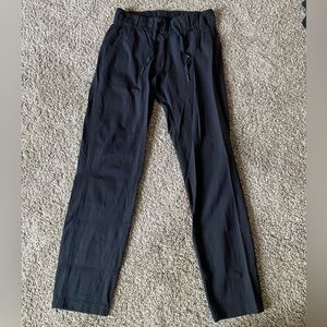Lululemon on the fly pants